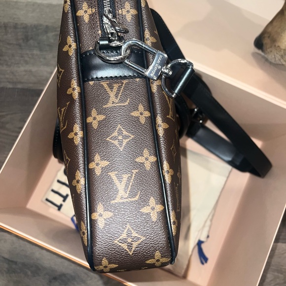 Louis Vuitton Monogram Macassar Porte-Documents Voyage PM Men’s Briefcase - Picture 5 of 8